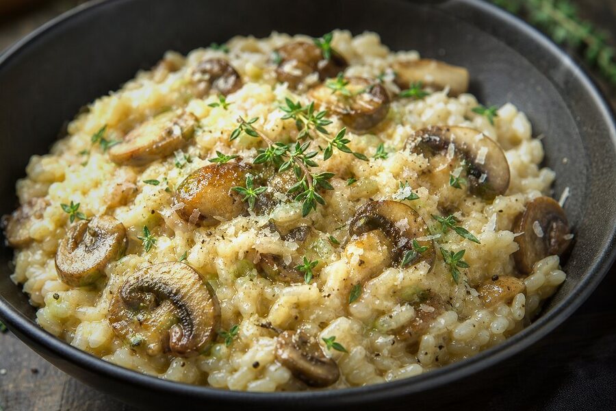 Cantonais de riz thaï aux champignons (version enfants) d'automne