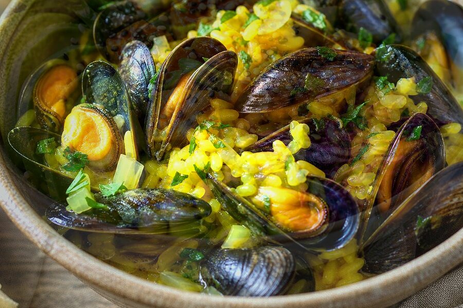 Bowl de riz complet aux moules (weekend) d'automne